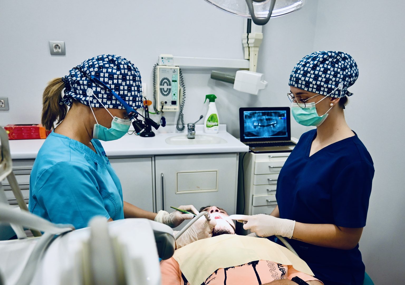 Dental Implantology: A Modern Approach to Replacing Missing Teeth